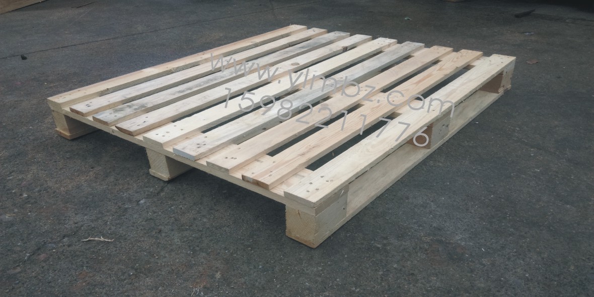 简阳木托盘厂家找奕力木包装专业定制各种规格尺寸的木托盘厂家